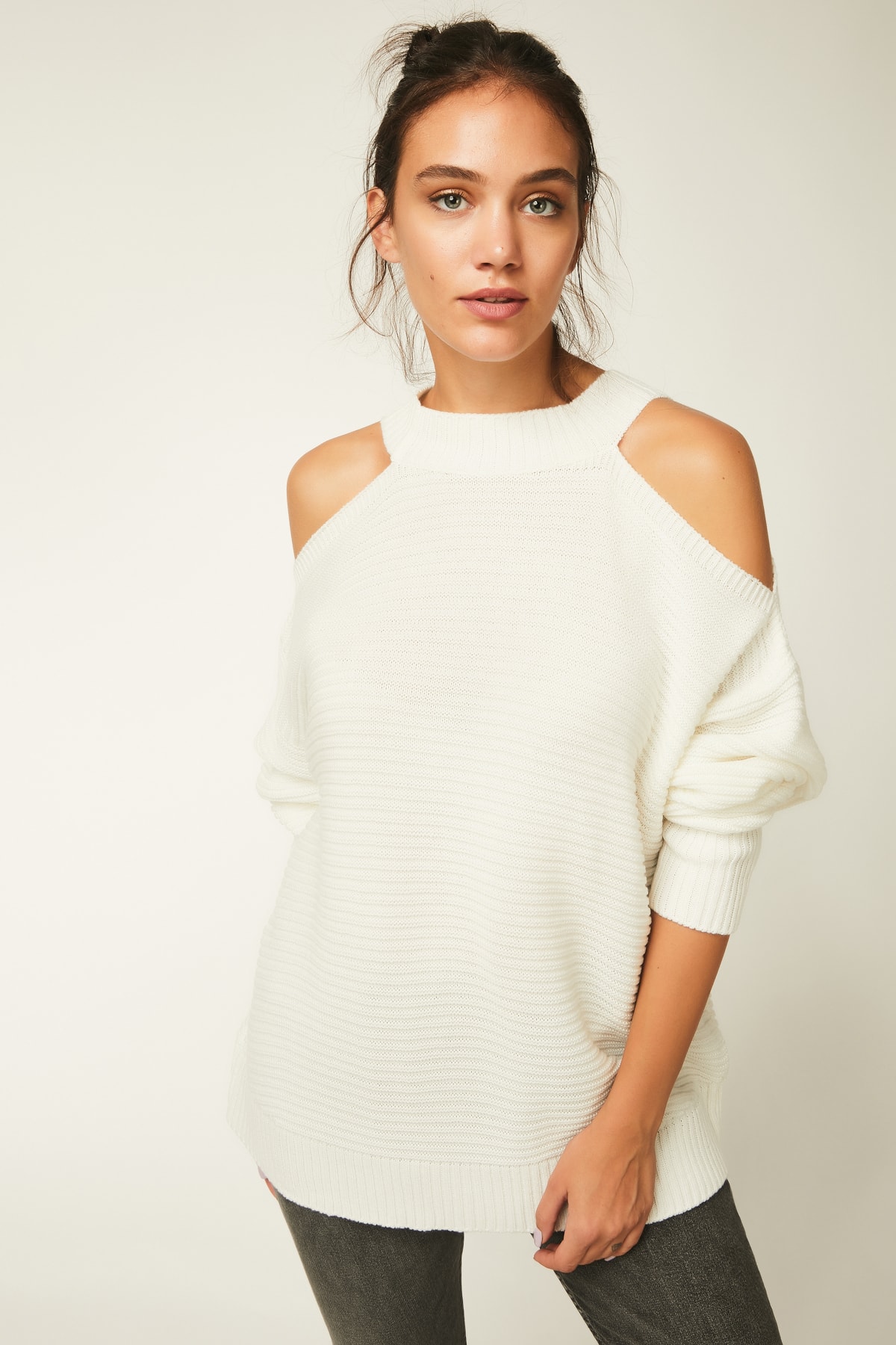 Women's White Decolletage Shoulders Sweater - Beren Store