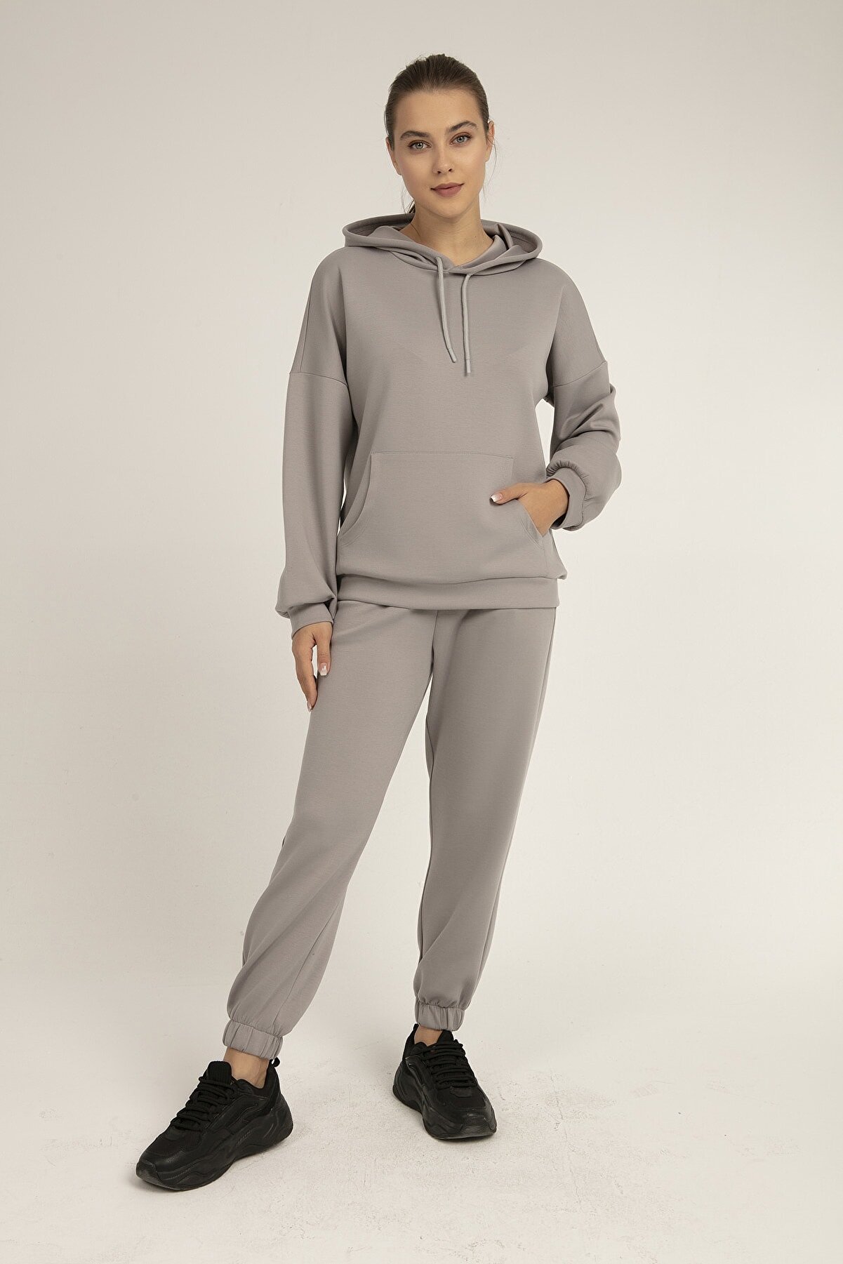 Grey joggers and online hoodie set