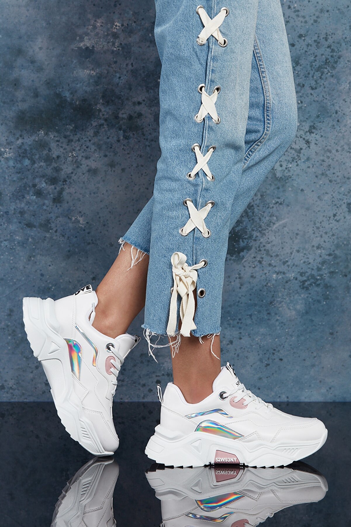 Adidas sales falcon bea